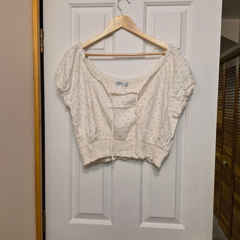 Arizona Jean Co Womens XXL Cream Eyelet Smocked Waist Boho Peasant Crop Top - Picture 2 of 3